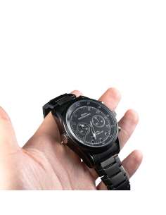 Montre acier camera HD et dictaphone 32GO dans une main